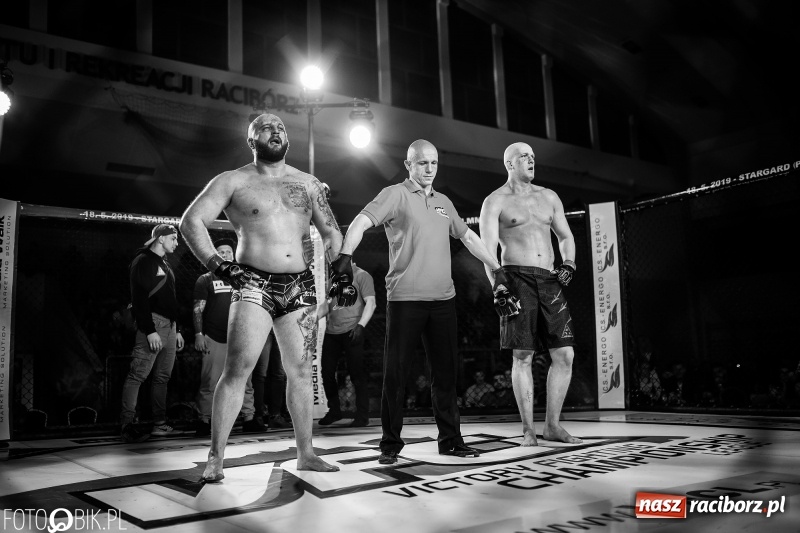 Zdjęcie w galerii na portalu naszraciborz.pl: Trzecia gala MMA w Raciborzu. Pełna Arena Rafako. Świetne walki [WIDEO i FOTO] wiadomości z regionu