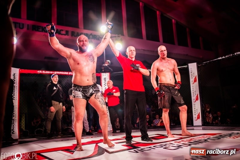 Zdjęcie w galerii na portalu naszraciborz.pl: Trzecia gala MMA w Raciborzu. Pełna Arena Rafako. Świetne walki [WIDEO i FOTO] wiadomości z regionu