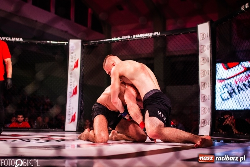 Zdjęcie w galerii na portalu naszraciborz.pl: Trzecia gala MMA w Raciborzu. Pełna Arena Rafako. Świetne walki [WIDEO i FOTO] wiadomości z regionu