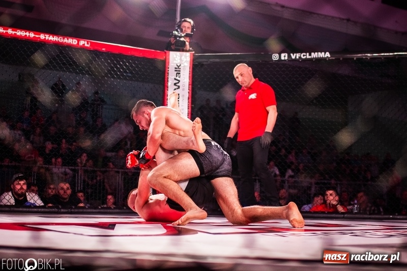 Zdjęcie w galerii na portalu naszraciborz.pl: Trzecia gala MMA w Raciborzu. Pełna Arena Rafako. Świetne walki [WIDEO i FOTO] wiadomości z regionu