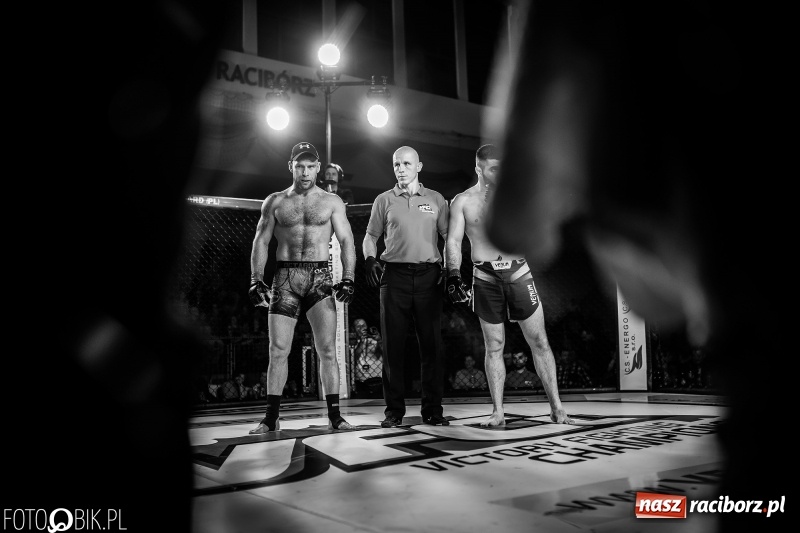 Zdjęcie w galerii na portalu naszraciborz.pl: Trzecia gala MMA w Raciborzu. Pełna Arena Rafako. Świetne walki [WIDEO i FOTO] wiadomości z regionu