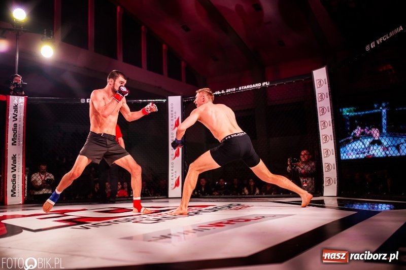 Zdjęcie w galerii na portalu naszraciborz.pl: Trzecia gala MMA w Raciborzu. Pełna Arena Rafako. Świetne walki [WIDEO i FOTO] wiadomości z regionu