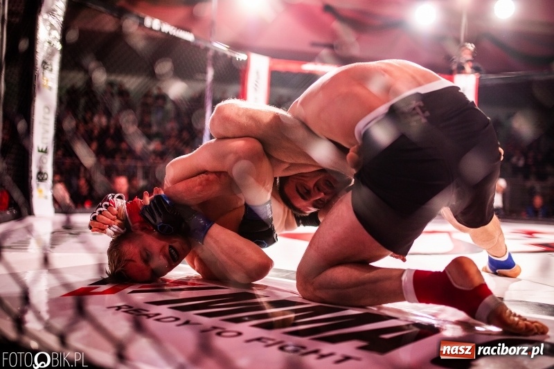 Zdjęcie w galerii na portalu naszraciborz.pl: Trzecia gala MMA w Raciborzu. Pełna Arena Rafako. Świetne walki [WIDEO i FOTO] wiadomości z regionu