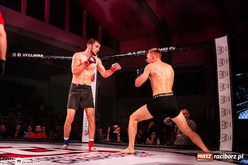 Zdjęcie w galerii na portalu naszraciborz.pl: Trzecia gala MMA w Raciborzu. Pełna Arena Rafako. Świetne walki [WIDEO i FOTO] wiadomości z regionu