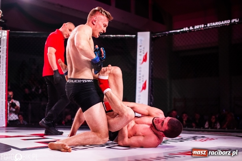 Zdjęcie w galerii na portalu naszraciborz.pl: Trzecia gala MMA w Raciborzu. Pełna Arena Rafako. Świetne walki [WIDEO i FOTO] wiadomości z regionu