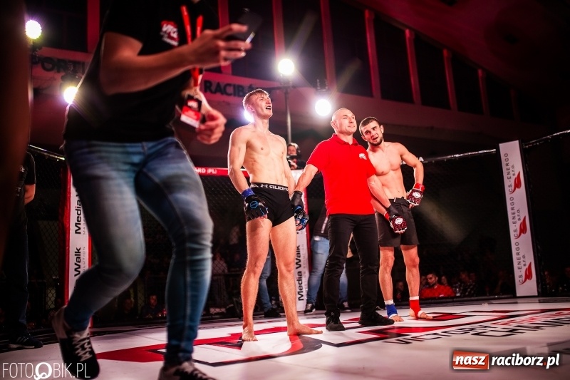 Zdjęcie w galerii na portalu naszraciborz.pl: Trzecia gala MMA w Raciborzu. Pełna Arena Rafako. Świetne walki [WIDEO i FOTO] wiadomości z regionu