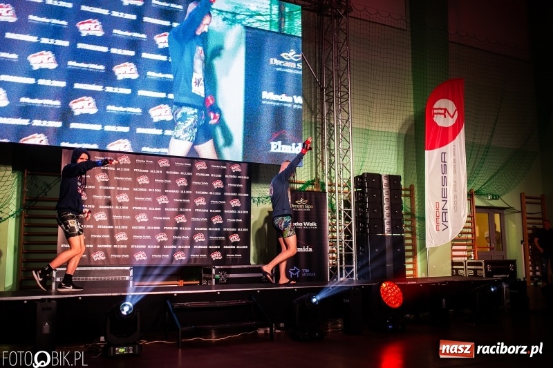 Zdjęcie w galerii na portalu naszraciborz.pl: Trzecia gala MMA w Raciborzu. Pełna Arena Rafako. Świetne walki [WIDEO i FOTO] wiadomości z regionu