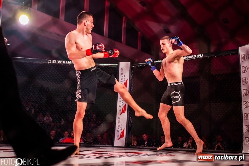 Zdjęcie w galerii na portalu naszraciborz.pl: Trzecia gala MMA w Raciborzu. Pełna Arena Rafako. Świetne walki [WIDEO i FOTO] wiadomości z regionu