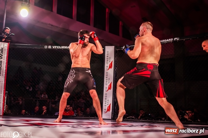 Zdjęcie w galerii na portalu naszraciborz.pl: Trzecia gala MMA w Raciborzu. Pełna Arena Rafako. Świetne walki [WIDEO i FOTO] wiadomości z regionu