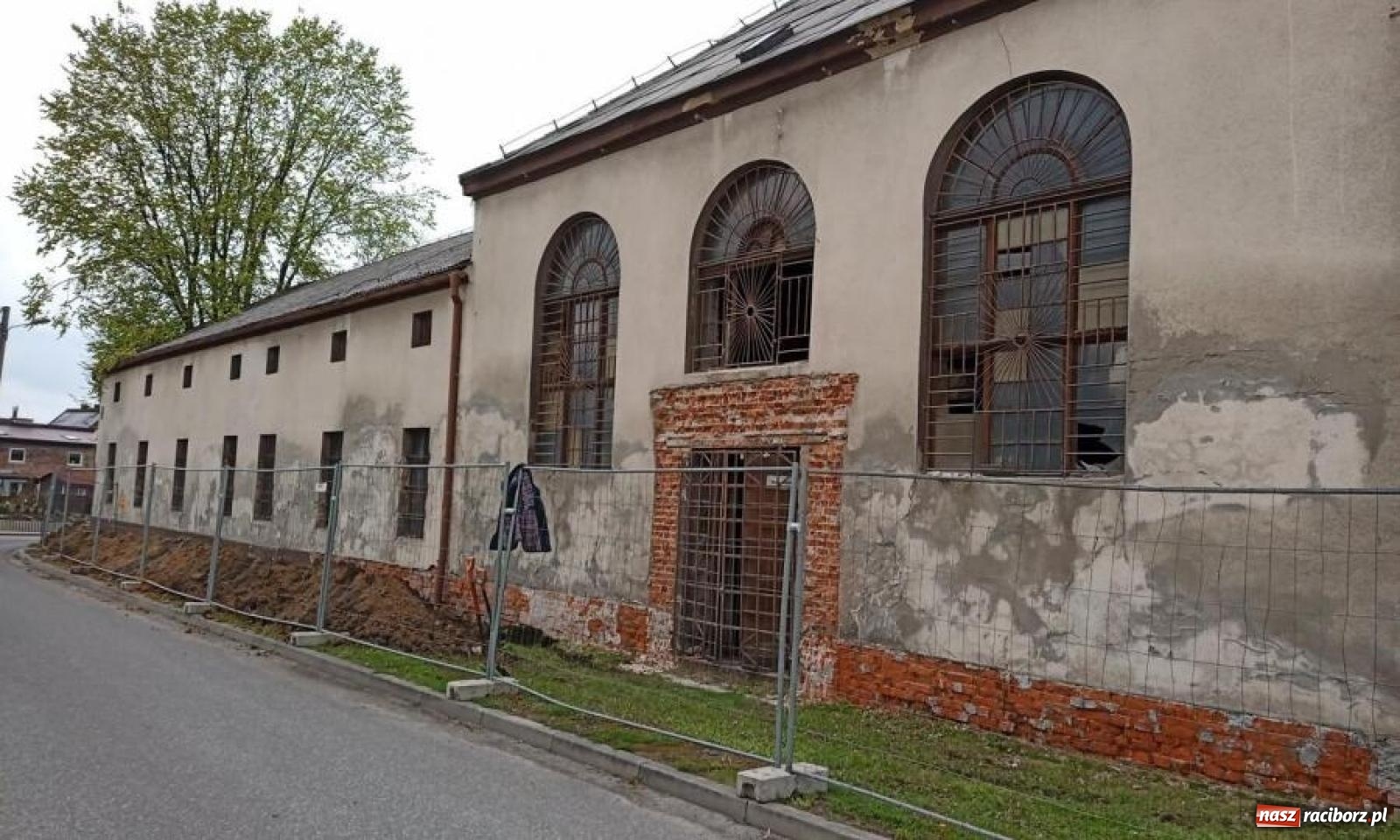 Zdjęcie w galerii na portalu naszraciborz.pl: Tworków walczy o prestiżową nagrodę. Była roszarnia w finale ogólnopolskiego konkursu wiadomości z regionu