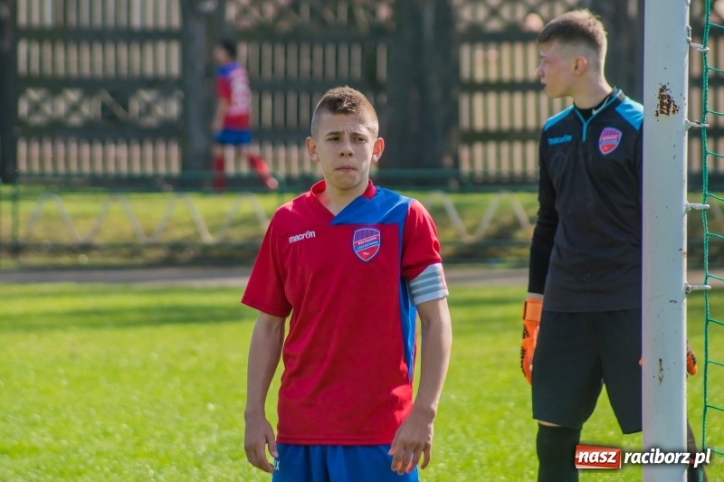 Zdjęcie w galerii na portalu naszraciborz.pl: Trampkarze Unii nie zdobyli Częstochowy wiadomości z regionu