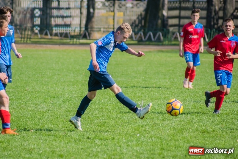 Zdjęcie w galerii na portalu naszraciborz.pl: Trampkarze Unii nie zdobyli Częstochowy wiadomości z regionu