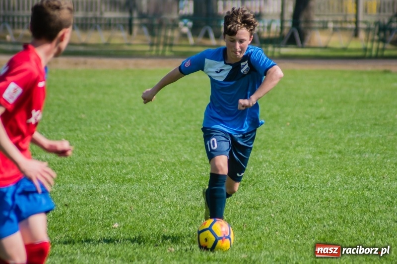 Zdjęcie w galerii na portalu naszraciborz.pl: Trampkarze Unii nie zdobyli Częstochowy wiadomości z regionu