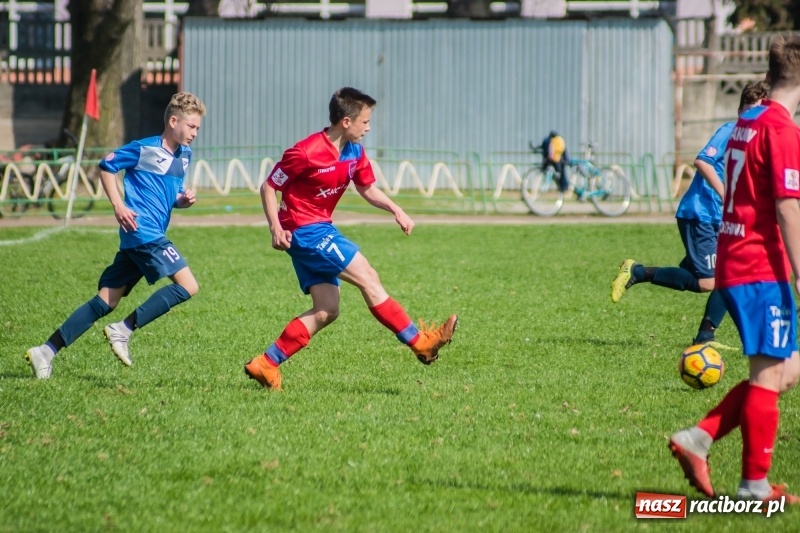 Zdjęcie w galerii na portalu naszraciborz.pl: Trampkarze Unii nie zdobyli Częstochowy wiadomości z regionu