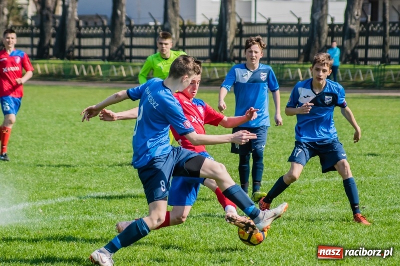 Zdjęcie w galerii na portalu naszraciborz.pl: Trampkarze Unii nie zdobyli Częstochowy wiadomości z regionu