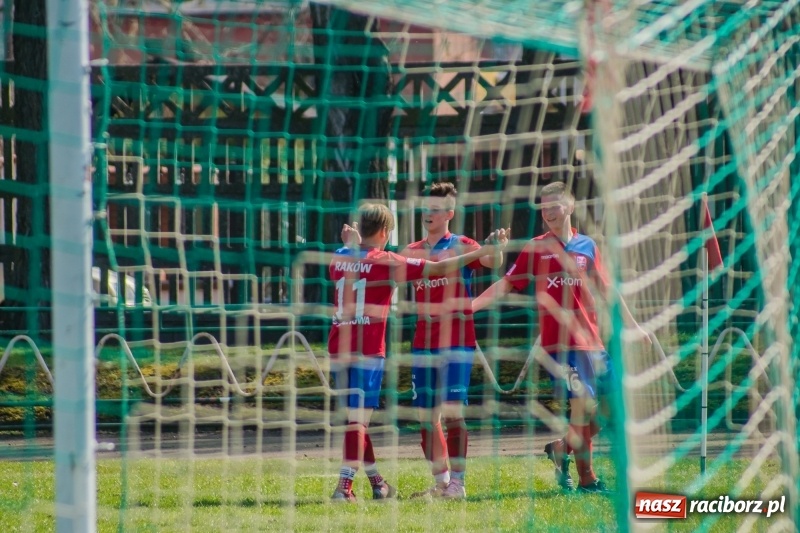 Zdjęcie w galerii na portalu naszraciborz.pl: Trampkarze Unii nie zdobyli Częstochowy wiadomości z regionu