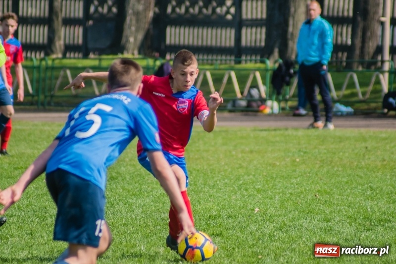 Zdjęcie w galerii na portalu naszraciborz.pl: Trampkarze Unii nie zdobyli Częstochowy wiadomości z regionu