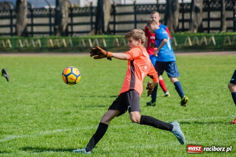 Zdjęcie w galerii na portalu naszraciborz.pl: Trampkarze Unii nie zdobyli Częstochowy wiadomości z regionu