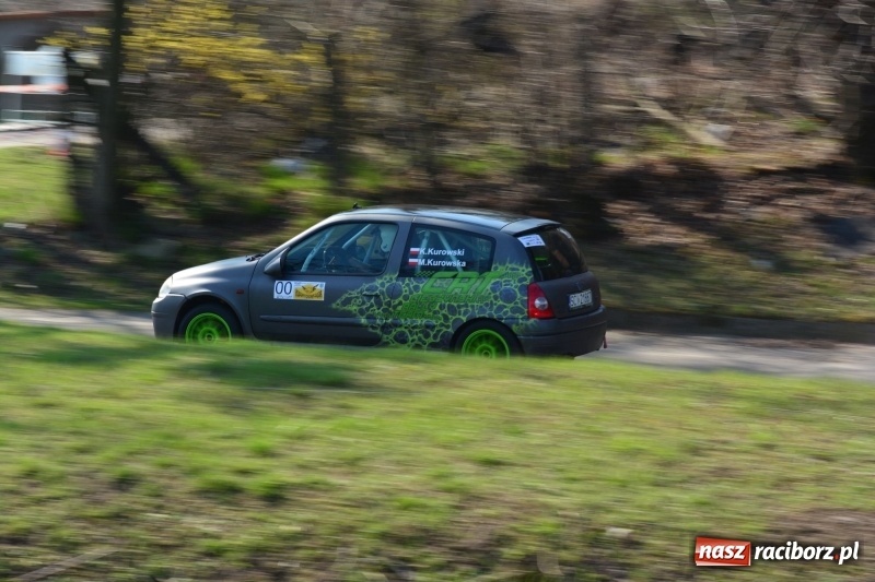 Zdjęcie w galerii na portalu naszraciborz.pl: Sporo emocji i dachowanie na trasie Rajdu o Puchar Burmistrza Kuźni Racborskiej  wiadomości z regionu