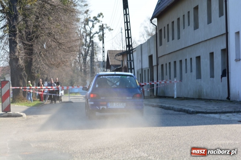 Zdjęcie w galerii na portalu naszraciborz.pl: Sporo emocji i dachowanie na trasie Rajdu o Puchar Burmistrza Kuźni Racborskiej  wiadomości z regionu