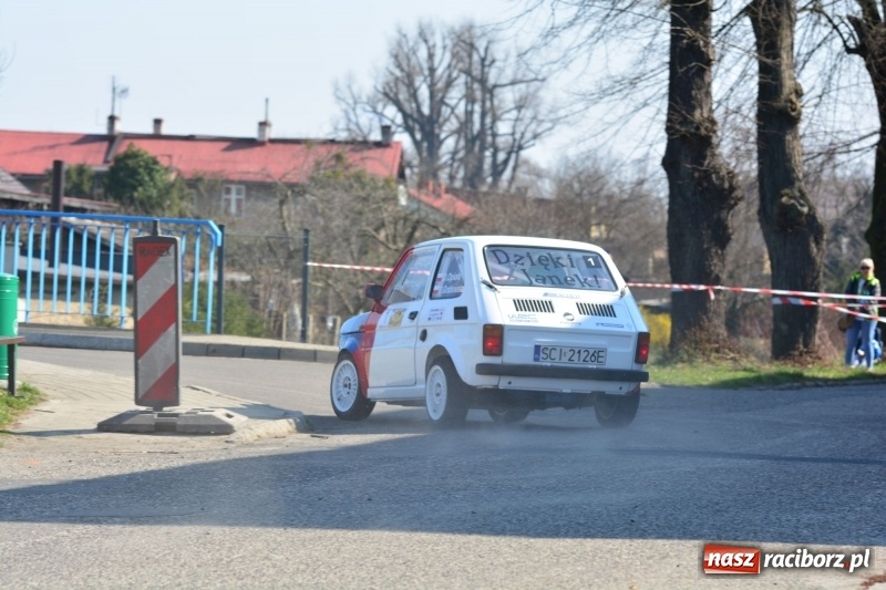 Zdjęcie w galerii na portalu naszraciborz.pl: Sporo emocji i dachowanie na trasie Rajdu o Puchar Burmistrza Kuźni Racborskiej  wiadomości z regionu