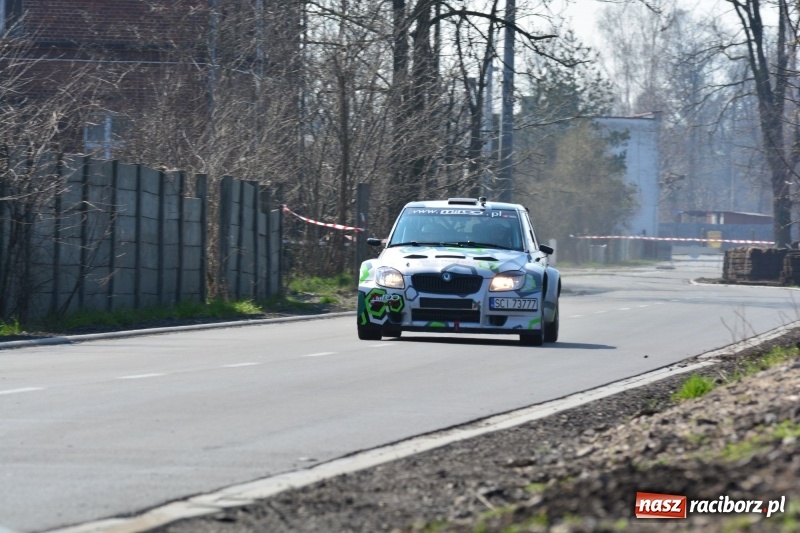 Zdjęcie w galerii na portalu naszraciborz.pl: Sporo emocji i dachowanie na trasie Rajdu o Puchar Burmistrza Kuźni Racborskiej  wiadomości z regionu