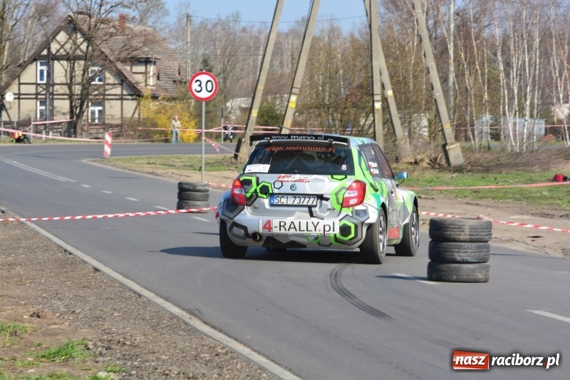 Zdjęcie w galerii na portalu naszraciborz.pl: Sporo emocji i dachowanie na trasie Rajdu o Puchar Burmistrza Kuźni Racborskiej  wiadomości z regionu