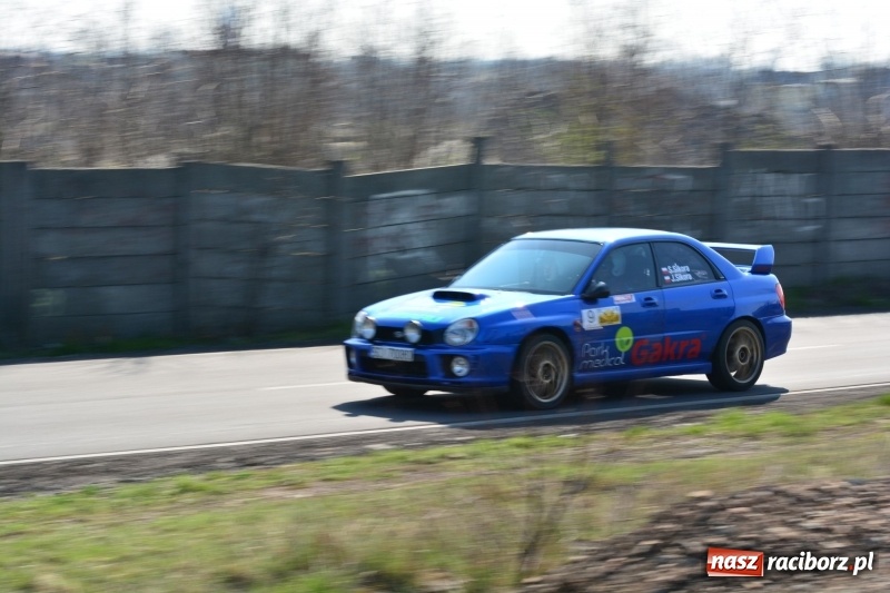 Zdjęcie w galerii na portalu naszraciborz.pl: Sporo emocji i dachowanie na trasie Rajdu o Puchar Burmistrza Kuźni Racborskiej  wiadomości z regionu