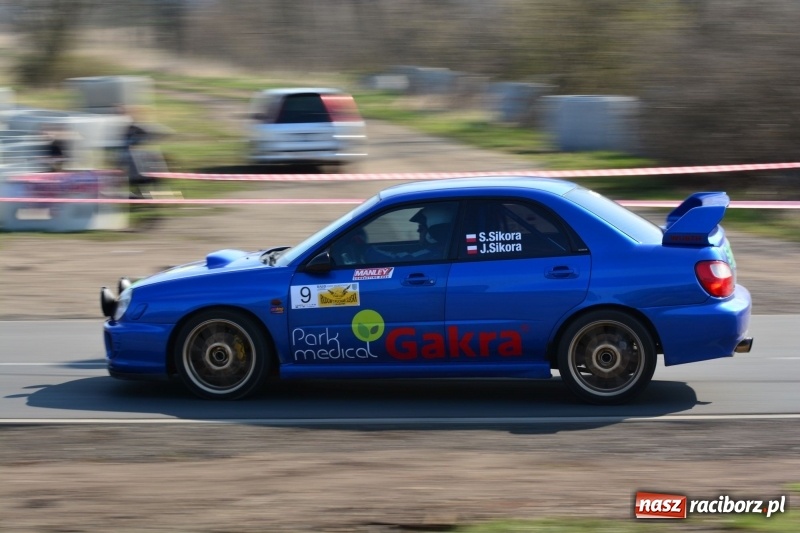 Zdjęcie w galerii na portalu naszraciborz.pl: Sporo emocji i dachowanie na trasie Rajdu o Puchar Burmistrza Kuźni Racborskiej  wiadomości z regionu