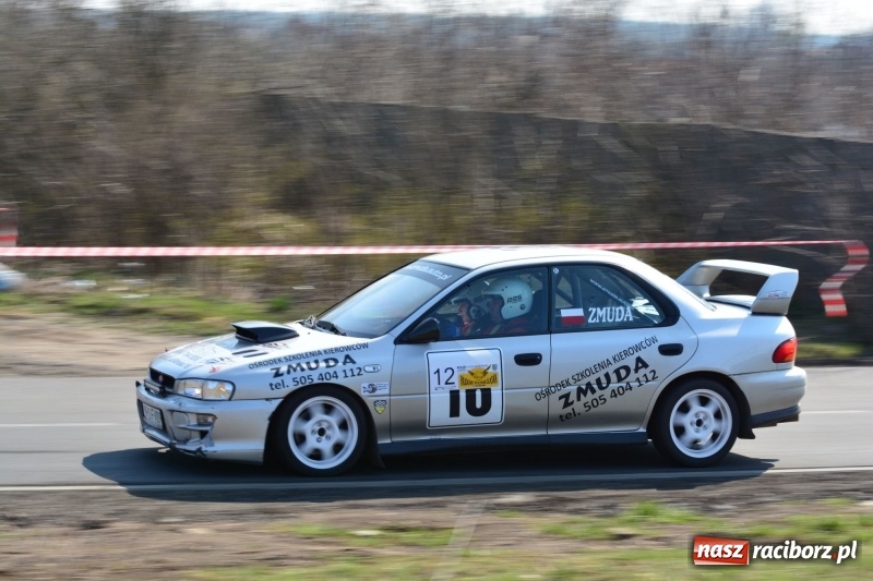 Zdjęcie w galerii na portalu naszraciborz.pl: Sporo emocji i dachowanie na trasie Rajdu o Puchar Burmistrza Kuźni Racborskiej  wiadomości z regionu