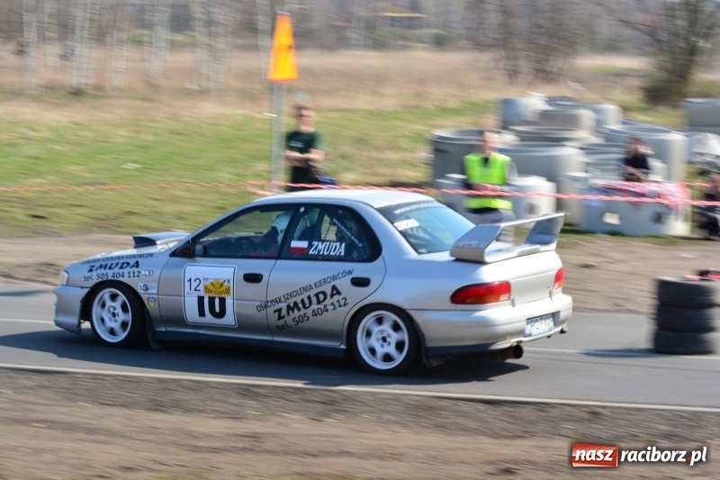 Zdjęcie w galerii na portalu naszraciborz.pl: Sporo emocji i dachowanie na trasie Rajdu o Puchar Burmistrza Kuźni Racborskiej  wiadomości z regionu