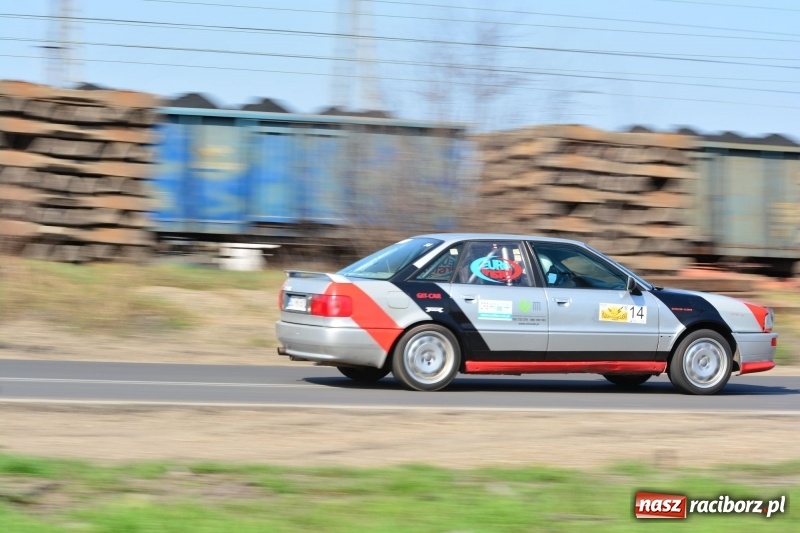 Zdjęcie w galerii na portalu naszraciborz.pl: Sporo emocji i dachowanie na trasie Rajdu o Puchar Burmistrza Kuźni Racborskiej  wiadomości z regionu