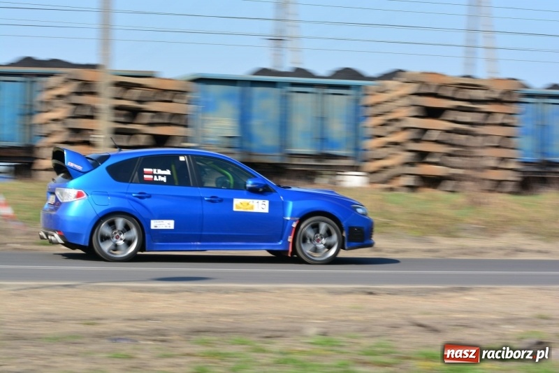 Zdjęcie w galerii na portalu naszraciborz.pl: Sporo emocji i dachowanie na trasie Rajdu o Puchar Burmistrza Kuźni Racborskiej  wiadomości z regionu