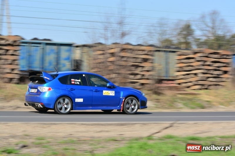Zdjęcie w galerii na portalu naszraciborz.pl: Sporo emocji i dachowanie na trasie Rajdu o Puchar Burmistrza Kuźni Racborskiej  wiadomości z regionu