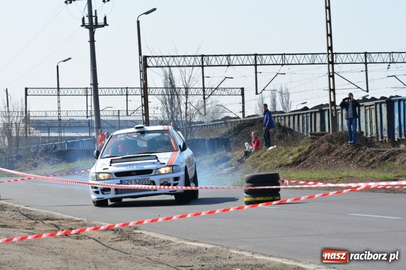 Zdjęcie w galerii na portalu naszraciborz.pl: Sporo emocji i dachowanie na trasie Rajdu o Puchar Burmistrza Kuźni Racborskiej  wiadomości z regionu