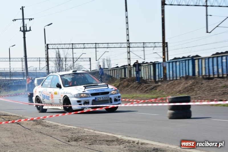 Zdjęcie w galerii na portalu naszraciborz.pl: Sporo emocji i dachowanie na trasie Rajdu o Puchar Burmistrza Kuźni Racborskiej  wiadomości z regionu