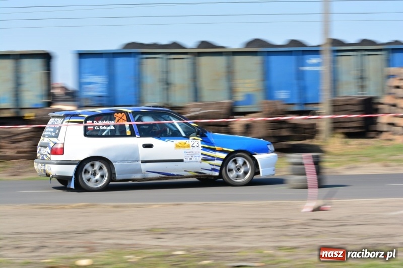 Zdjęcie w galerii na portalu naszraciborz.pl: Sporo emocji i dachowanie na trasie Rajdu o Puchar Burmistrza Kuźni Racborskiej  wiadomości z regionu