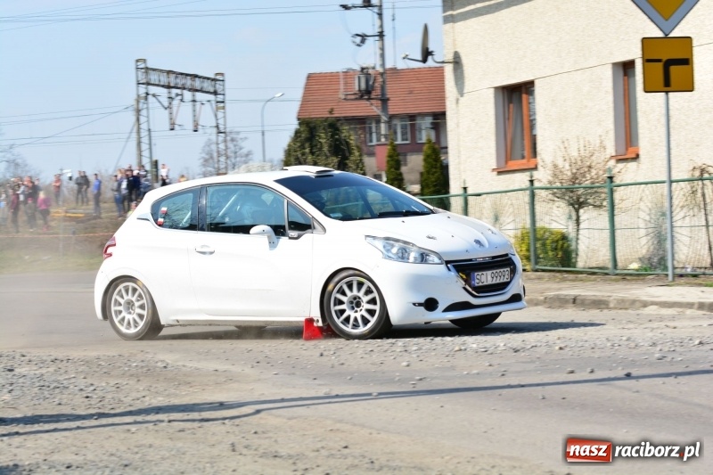 Zdjęcie w galerii na portalu naszraciborz.pl: Sporo emocji i dachowanie na trasie Rajdu o Puchar Burmistrza Kuźni Racborskiej  wiadomości z regionu