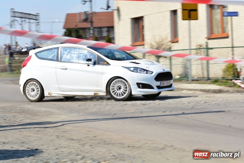 Zdjęcie w galerii na portalu naszraciborz.pl: Sporo emocji i dachowanie na trasie Rajdu o Puchar Burmistrza Kuźni Racborskiej  wiadomości z regionu