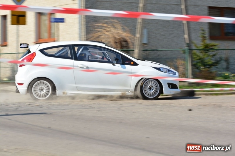 Zdjęcie w galerii na portalu naszraciborz.pl: Sporo emocji i dachowanie na trasie Rajdu o Puchar Burmistrza Kuźni Racborskiej  wiadomości z regionu