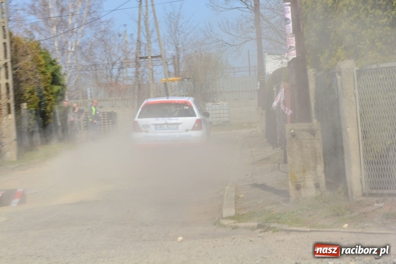 Zdjęcie w galerii na portalu naszraciborz.pl: Sporo emocji i dachowanie na trasie Rajdu o Puchar Burmistrza Kuźni Racborskiej  wiadomości z regionu