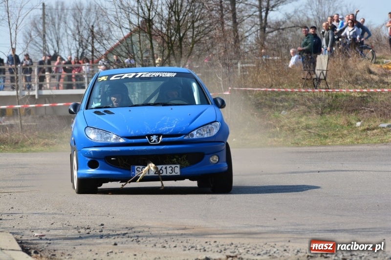 Zdjęcie w galerii na portalu naszraciborz.pl: Sporo emocji i dachowanie na trasie Rajdu o Puchar Burmistrza Kuźni Racborskiej  wiadomości z regionu