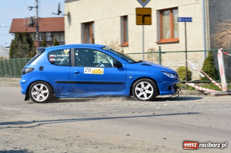 Zdjęcie w galerii na portalu naszraciborz.pl: Sporo emocji i dachowanie na trasie Rajdu o Puchar Burmistrza Kuźni Racborskiej  wiadomości z regionu