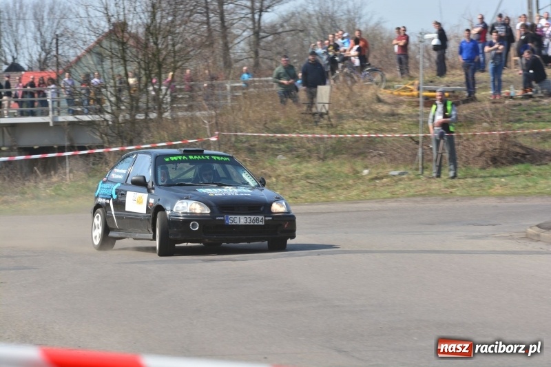 Zdjęcie w galerii na portalu naszraciborz.pl: Sporo emocji i dachowanie na trasie Rajdu o Puchar Burmistrza Kuźni Racborskiej  wiadomości z regionu
