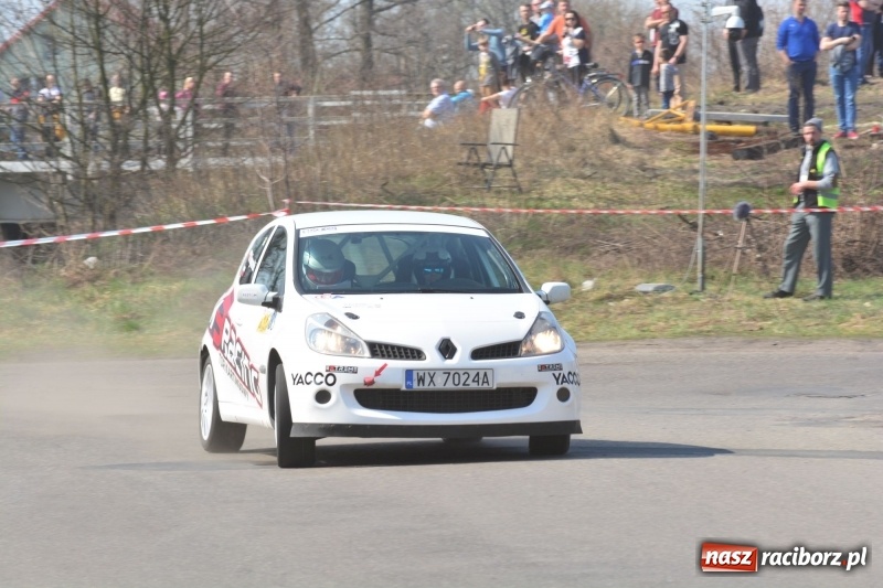 Zdjęcie w galerii na portalu naszraciborz.pl: Sporo emocji i dachowanie na trasie Rajdu o Puchar Burmistrza Kuźni Racborskiej  wiadomości z regionu