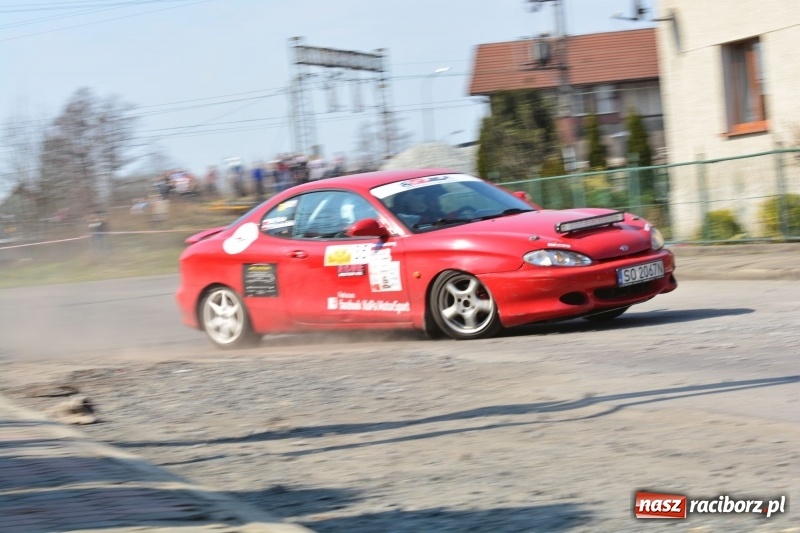 Zdjęcie w galerii na portalu naszraciborz.pl: Sporo emocji i dachowanie na trasie Rajdu o Puchar Burmistrza Kuźni Racborskiej  wiadomości z regionu