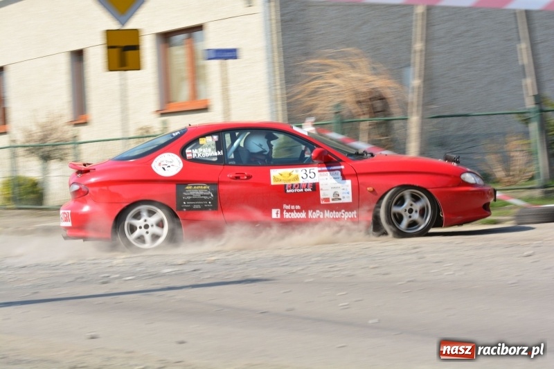 Zdjęcie w galerii na portalu naszraciborz.pl: Sporo emocji i dachowanie na trasie Rajdu o Puchar Burmistrza Kuźni Racborskiej  wiadomości z regionu