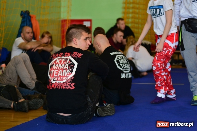 Zdjęcie w galerii na portalu naszraciborz.pl: Ju-Jitsu sportowe królowało dziś w Kuźni Raciborskiej wiadomości z regionu