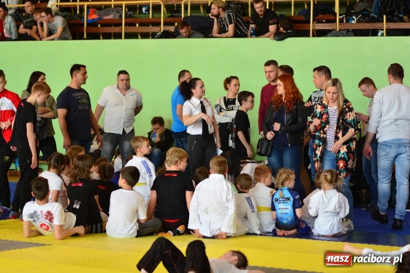 Zdjęcie w galerii na portalu naszraciborz.pl: Ju-Jitsu sportowe królowało dziś w Kuźni Raciborskiej wiadomości z regionu