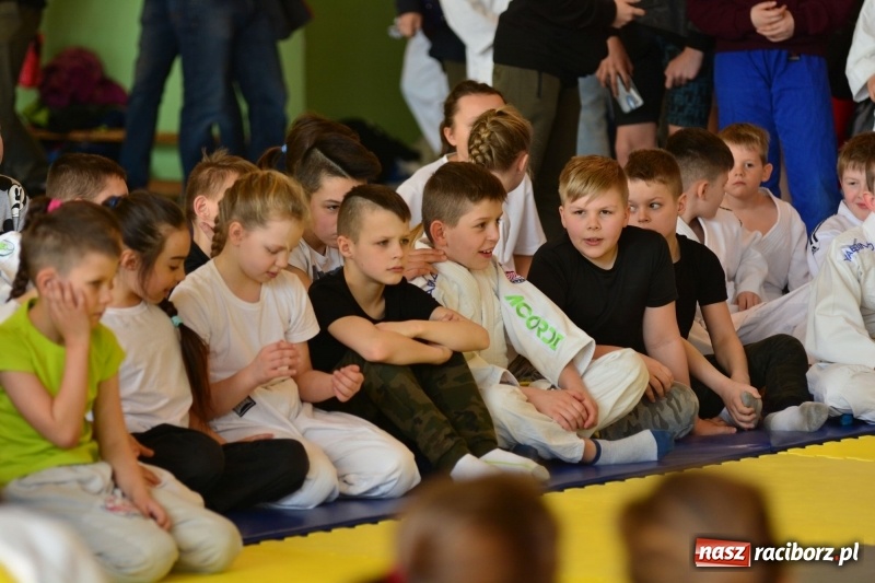 Zdjęcie w galerii na portalu naszraciborz.pl: Ju-Jitsu sportowe królowało dziś w Kuźni Raciborskiej wiadomości z regionu
